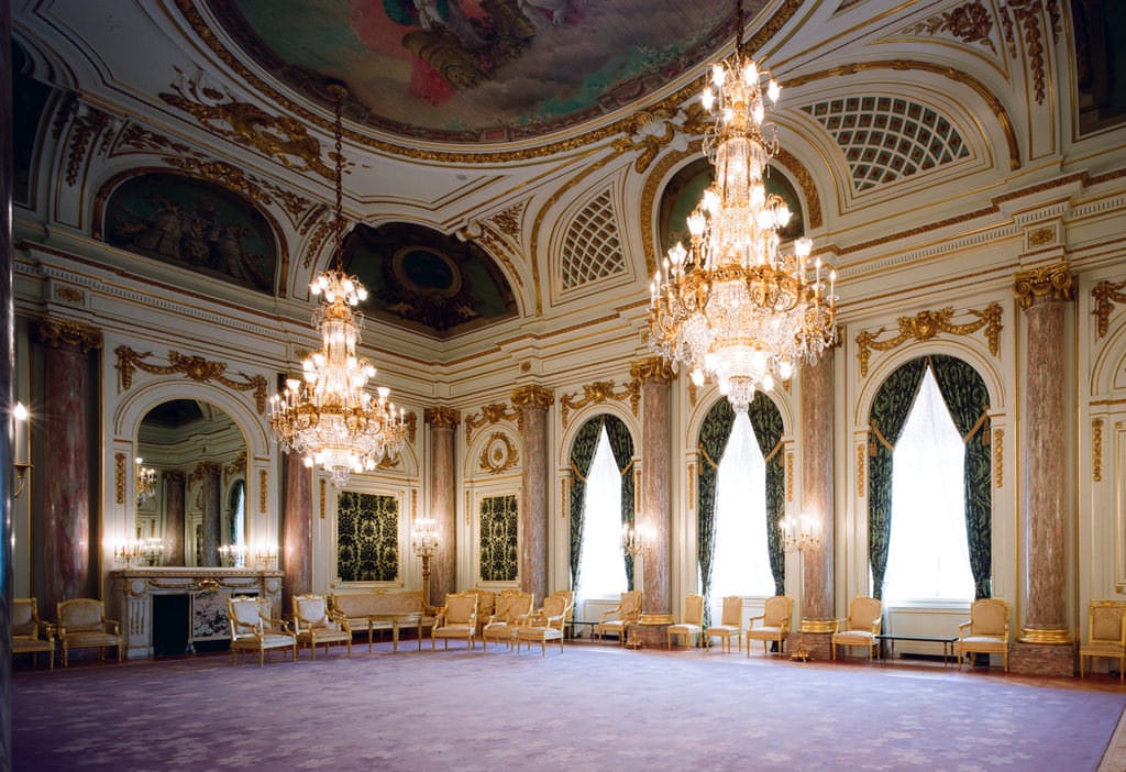 A photo of Asahi no Ma. Two large chandeliers can be seen suspended from the ceiling. Asahi no Ma will be closed until the end of March, 2019, while its ceiling paintings are restored, and other internal restoration takes place.