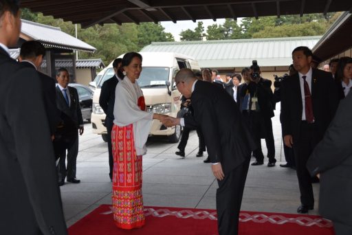 H.E. Ms. Aung San Suu Kyi, State Counsellor of the Republic of the Union of Myanmar is greeted by the Director of the State Guest House.