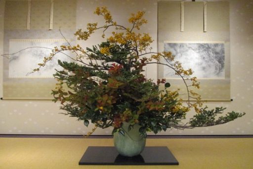 Flower arrangement display using the seasonal flowers such as Camellia (Kiri no Ma)