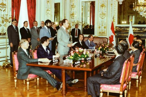 Prime Minister Trudeau delivers a speech during the signing ceremony of the bilateral cultral agreement the in Sairan no Ma