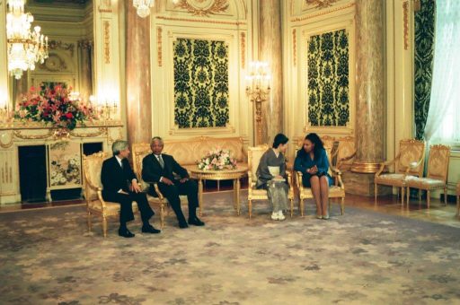 President Mandela and Mrs. Mandela speak with the Emperor and Empress Michiko during the farewell session in Asahi no Ma