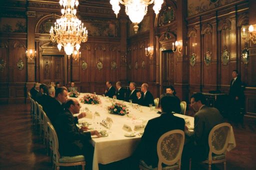 A breakfast meeting proceeds in Kacho no Ma