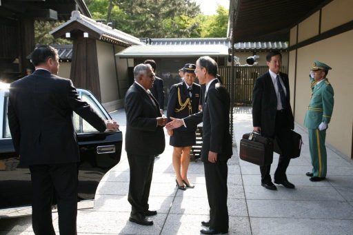 His Excellency S R Nathan, the President of the Republic of Singapore receiving a welcome at the entrance of the State Guest House on arrival.
