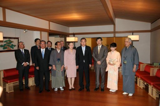 Mr. Ban Ki-Moon, Secretary-General of the United Nations and his spouse taken a commemorative photo in Jyuraku no Ma.