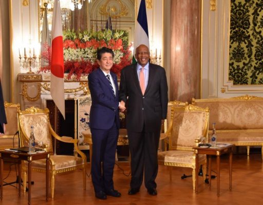 Prime Minister Abe meets with H.M. King LETSIE III, King of the Kingdom of Lesotho.