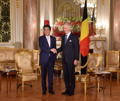 Prime Minister Abe meets with H.M. King PHILIPPE, King of the Belgians.