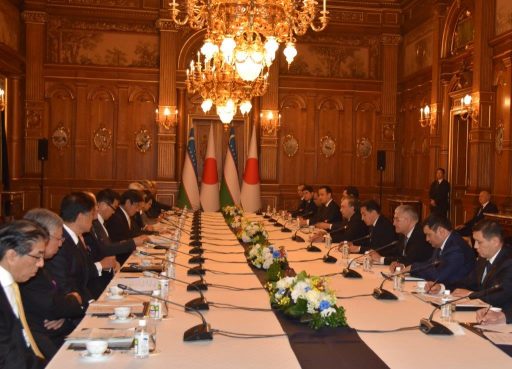 President Shavkat Mirziyoyev meets with business leaders of Japan in Kacho no Ma.