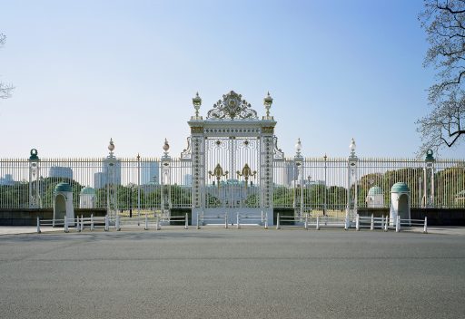 Photo de la Porte principale de la Maison des hôtes d’État
