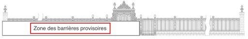 Illustration de la zone située à gauche des clôtures extérieures de la Porte principale de la Maison des hôtes d’État, comprenant la Porte principale au centre et désignée comme « zone des barrières provisoires ».